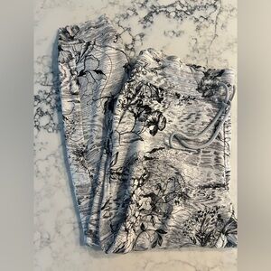 Athleta Elation Floral Jogger Pant Sweats Grey Black Size Large EUC